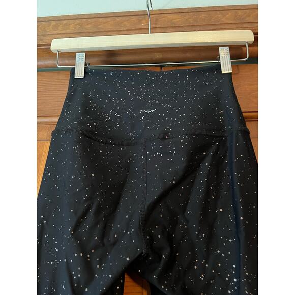 Beyond Yoga Women's High Waisted Alloy Ombre Midi Leggings Solid Black Size S - Picture 7 of 11